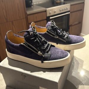 Low op Giuseppe men’s shoes.  Size 43.5- US 9 1/2